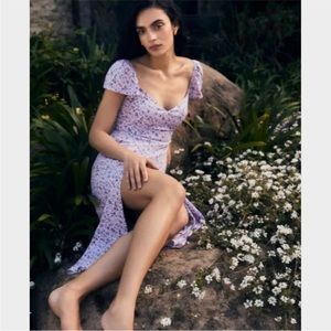 NWT🔥 Reformation Baxley Floral Flutter Sleeve Midi Dress in Muse Size 2